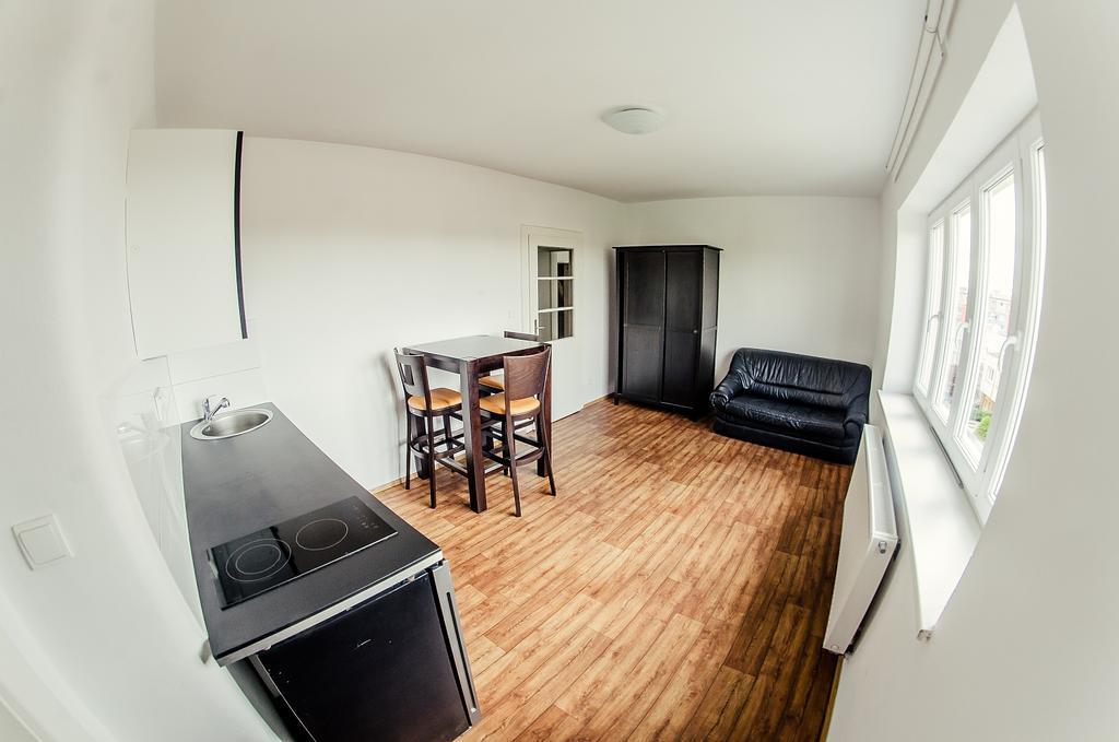 Penzion Karolinka Hotel Kroměříž Buitenkant foto