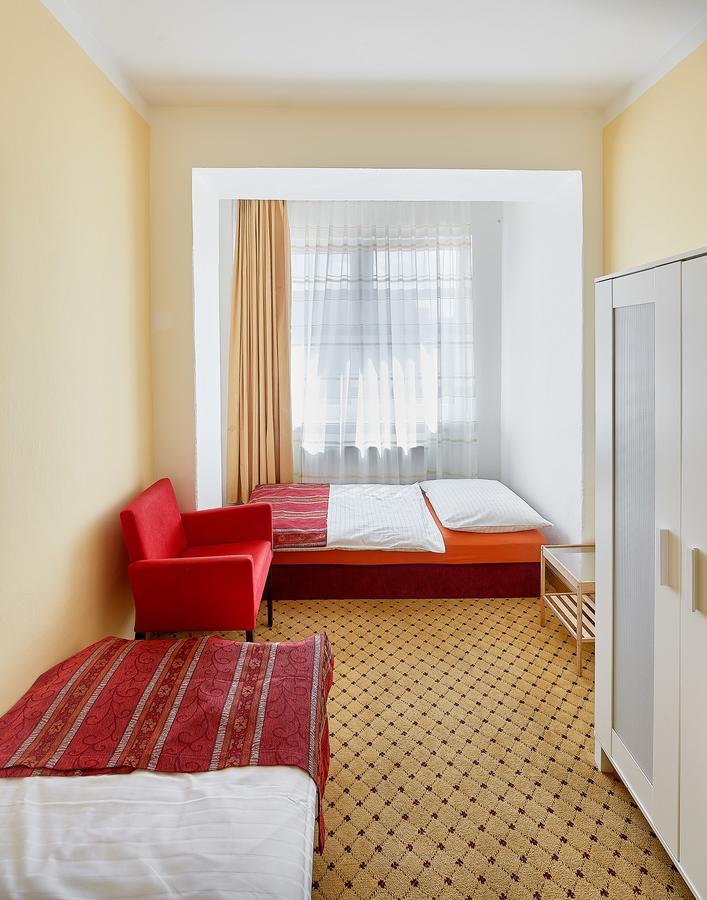Penzion Karolinka Hotel Kroměříž Buitenkant foto